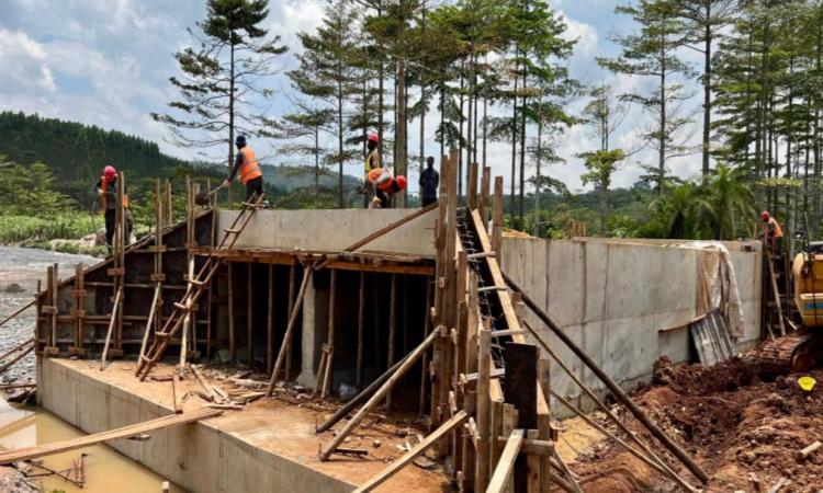 Construction of Box Culvert at Km 6+225 along Mpigi-Muduuma road corridor.